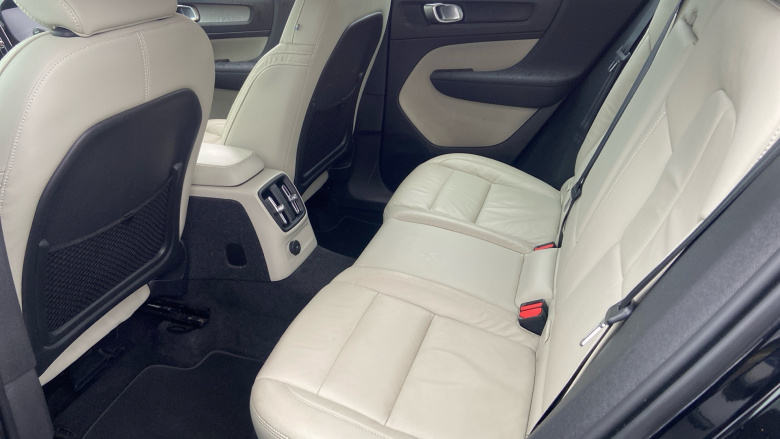 Volvo Xc40 1.5 T5 Recharge PHEV Inscription Pro 5dr Auto Estate